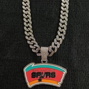 San Antonio Spurs 20 Inch Necklace Pendant Cuban Chain Link NBA Basketball